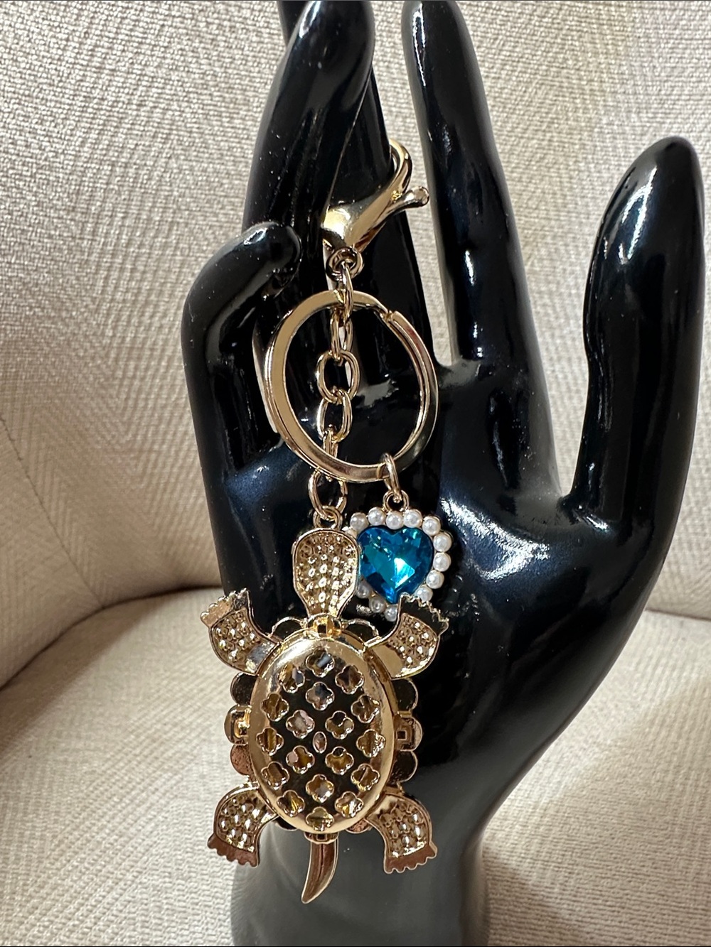 Sparkling Blue Turtle Keychain with Heart Charm - Picture 4 of 5